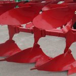 Плуг навісний обертового типу «МАЙСТЕР А5» 4 корпусний з передплужниками гвинтовий відвал «OPTIKON»